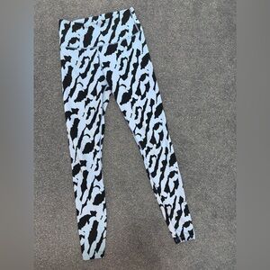 Varley patterned leggings size small light blue/black